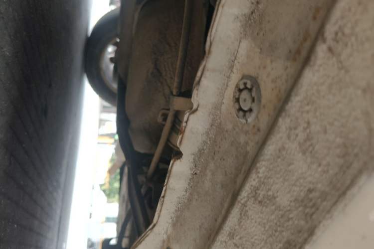 Used BYD Surui 2012 1.5L Manual Comfort Edition Chassis Rear Left
