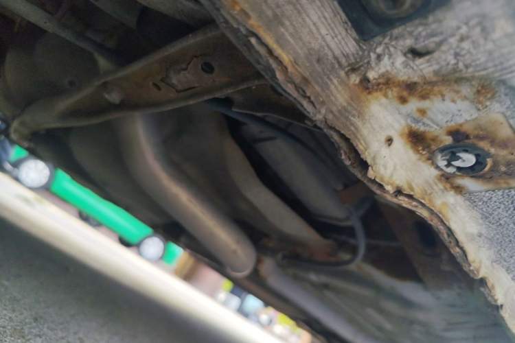 Used BYD Surui 2012 1.5L Manual Comfort Edition Chassis Rear Right