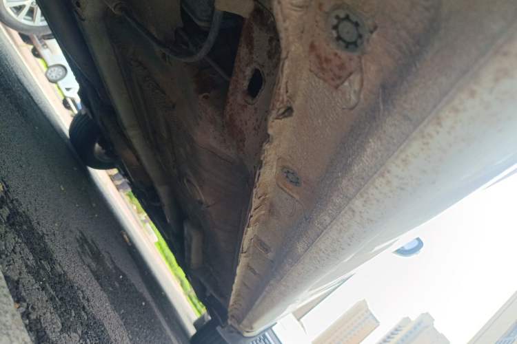 Used BYD Surui 2012 1.5L Manual Comfort Edition Chassis Rear Right