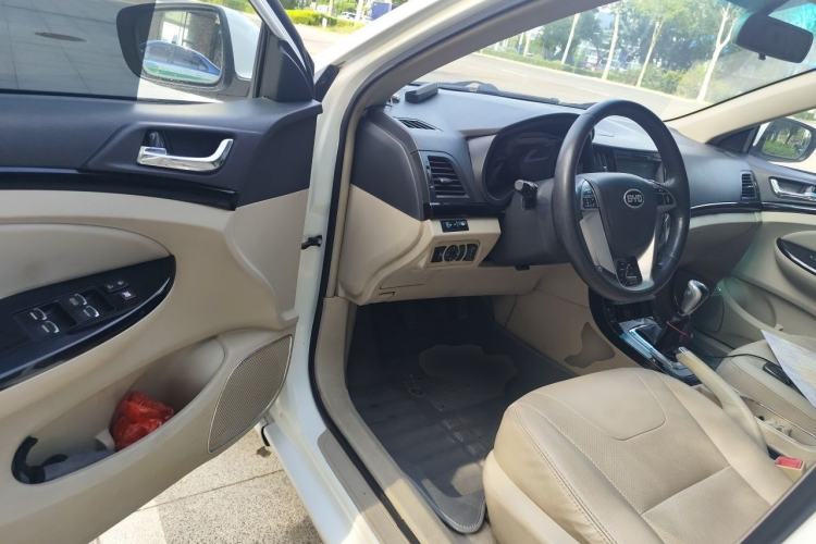 Used BYD Surui 2012 1.5L Manual Comfort Edition Driver Seat