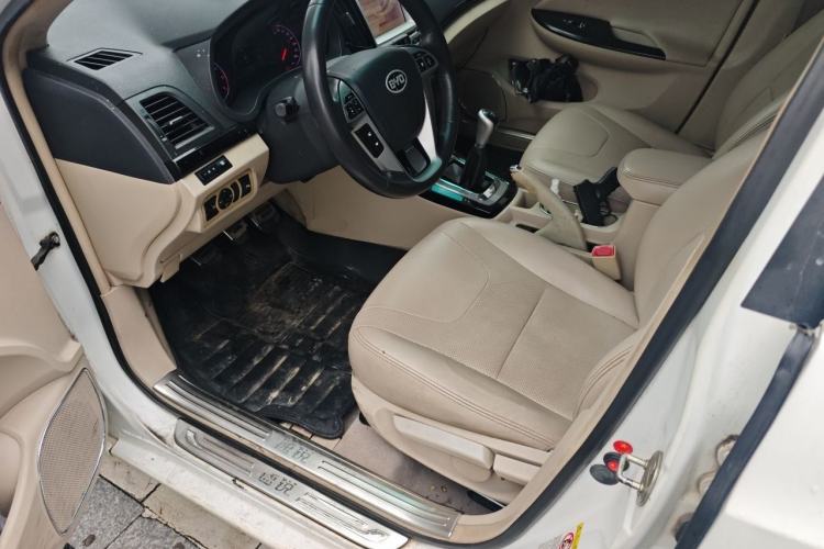 Used BYD Surui 2012 1.5L Manual Luxury Version Driver Seat