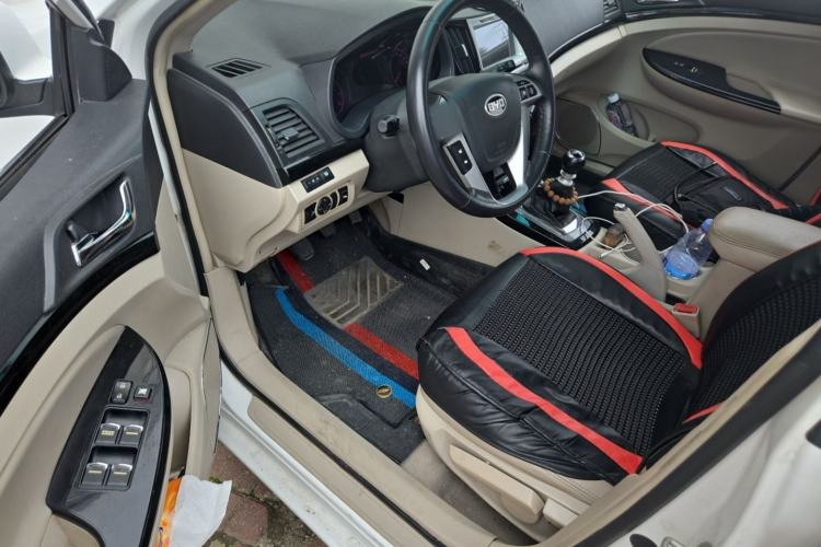 Used BYD Surui 2012 1.5TI Manual Comfort Version Driver Seat