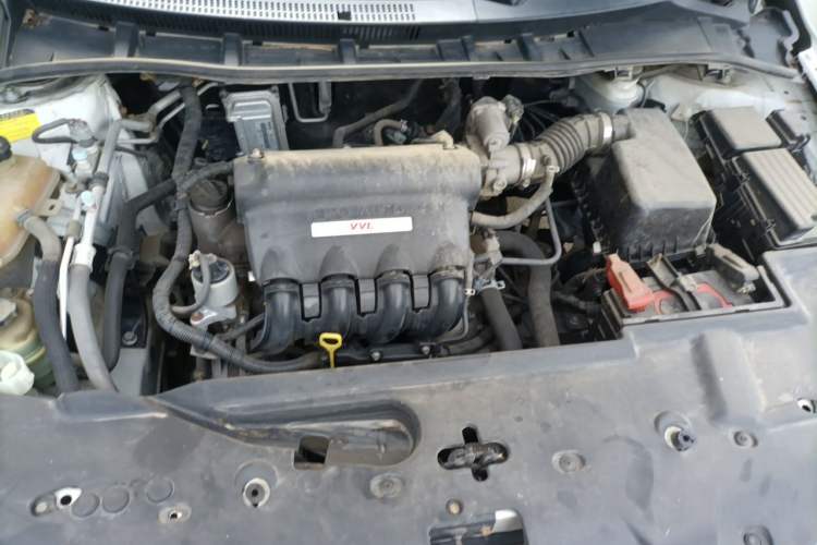 Used BYD Surui 2012 1.5L Manual Luxury Version Engine Bay