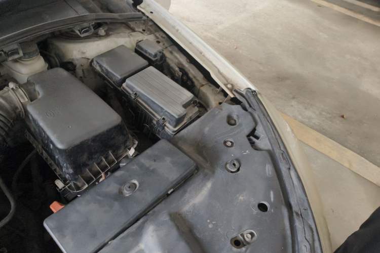 Used BYD Surui 2012 1.5L Manual Comfort Edition Engine Bay Left