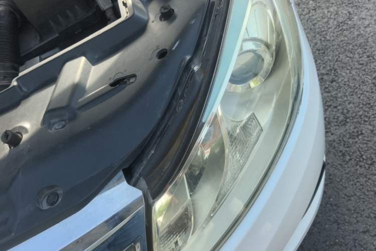 Used BYD Surui 2012 1.5TID Automatic Luxury Version Engine Bay Left
