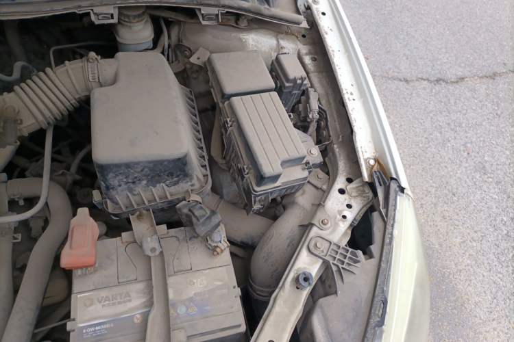 Used BYD Surui 2012 1.5L Manual Luxury Version Engine Bay Left