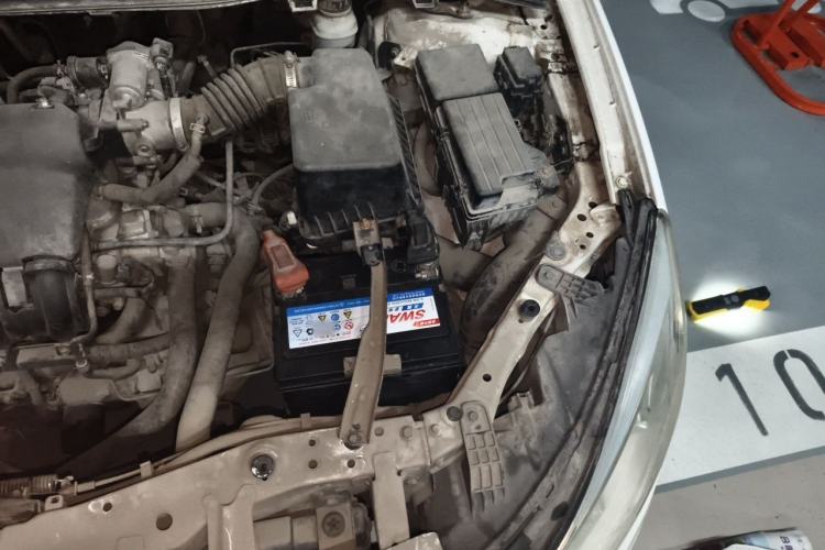 Used BYD Surui 2012 1.5L Manual Luxury Version Engine Bay Left