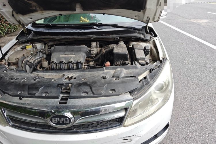 Used BYD Surui 2012 1.5L Manual Luxury Version Engine Bay Left