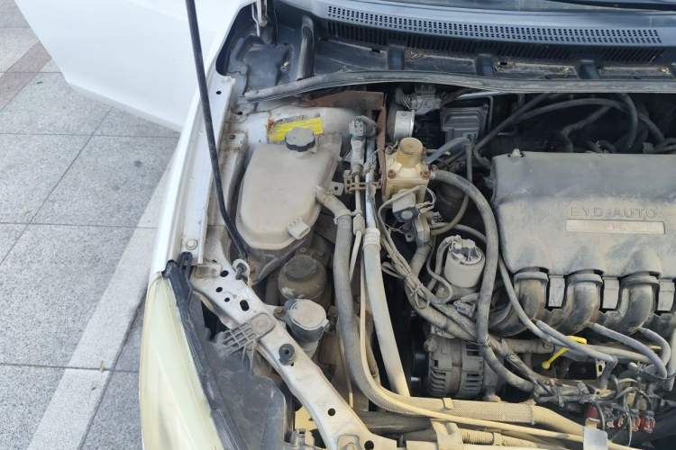 Used BYD Surui 2012 1.5L Manual Comfort Edition Engine Bay Right