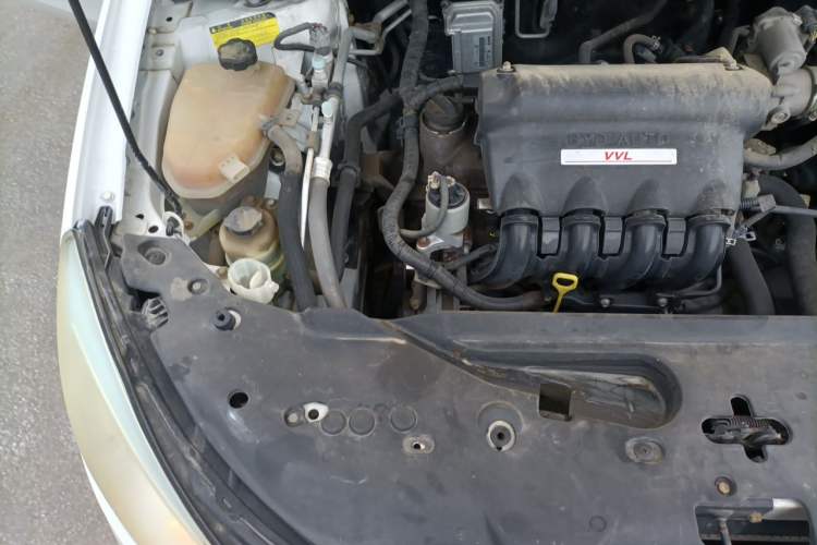 Used BYD Surui 2012 1.5L Manual Luxury Version Engine Bay Right