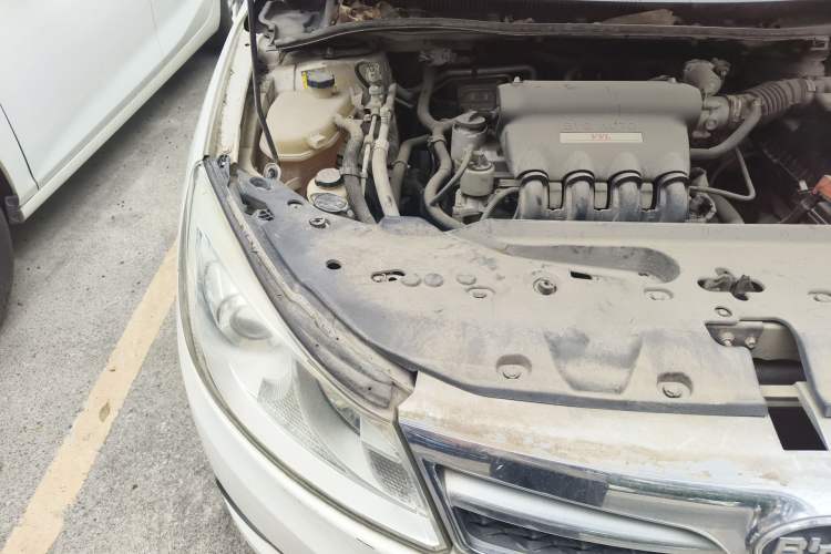 Used BYD Surui 2012 1.5L Manual Luxury Version Engine Bay Right