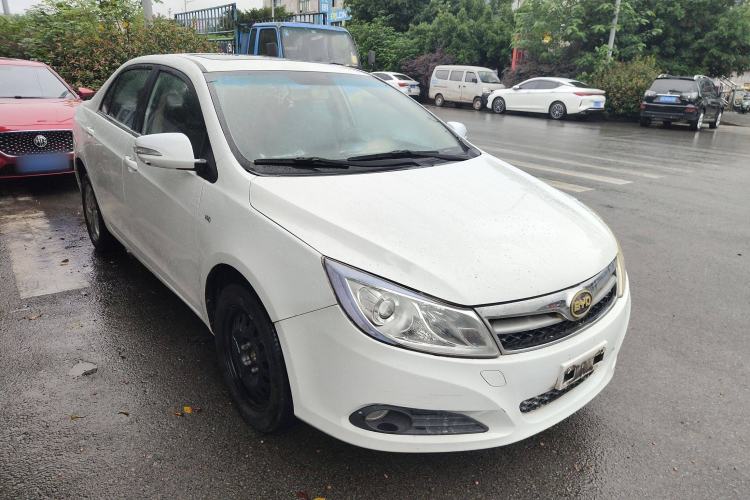 Used BYD Surui 2012 1.5L Manual Luxury Version Exterior 2