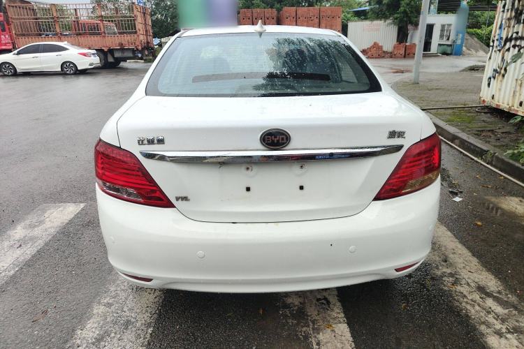 Used BYD Surui 2012 1.5L Manual Luxury Version Exterior 4