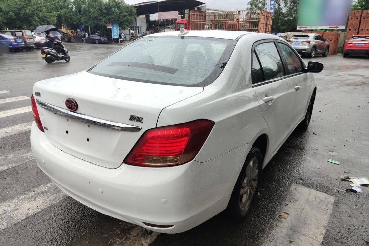 Used BYD Surui 2012 1.5L Manual Luxury Version Exterior 5