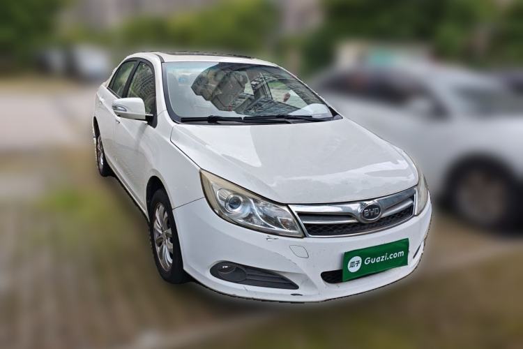 Used BYD Surui 2012 1.5TID Automatic Luxury Version Front Right 45 Deg