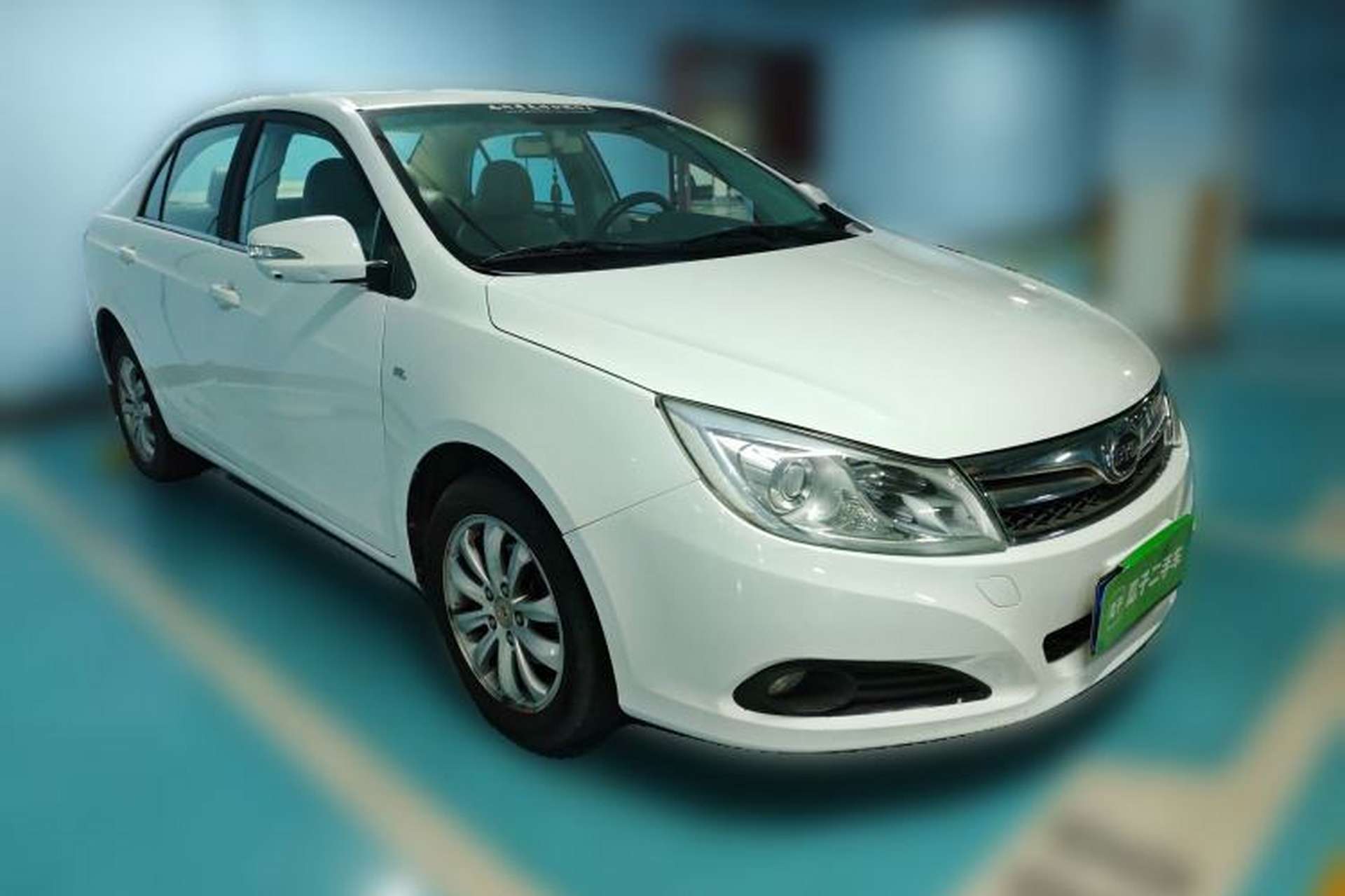 Used BYD Surui 2012 1.5L Manual Luxury Version Front Right 45 Deg