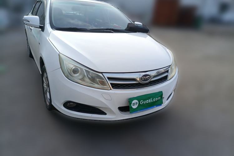 Used BYD Surui 2012 1.5L Manual Luxury Version Front Right 45 Deg