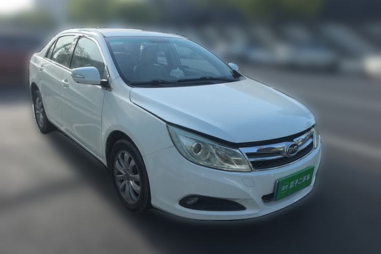 Used BYD Surui 2012 1.5TID Automatic Luxury Version Front Right 45 Deg