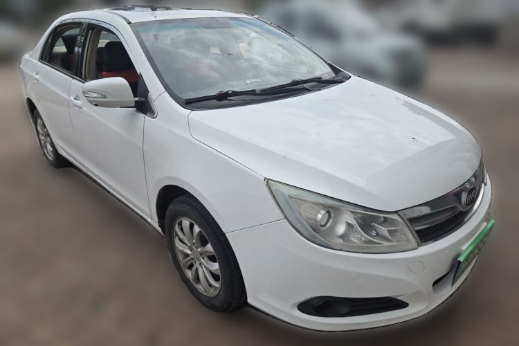 Used BYD Surui 2012 1.5TI Manual Comfort Version Front Right 45 Deg
