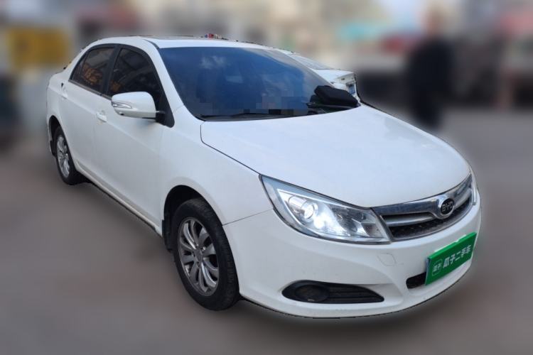 Used BYD Surui 2012 1.5TID Automatic Luxury Version Front Right 45 Deg