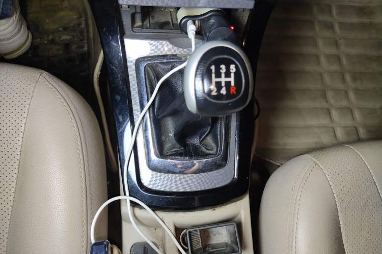 Used BYD Surui 2012 1.5L Manual Comfort Edition Gear Lever