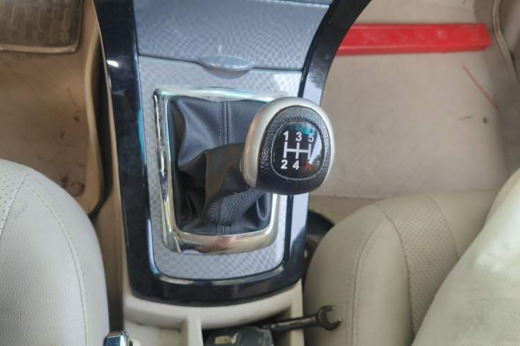 Used BYD Surui 2012 1.5L Manual Comfort Edition Gear Lever