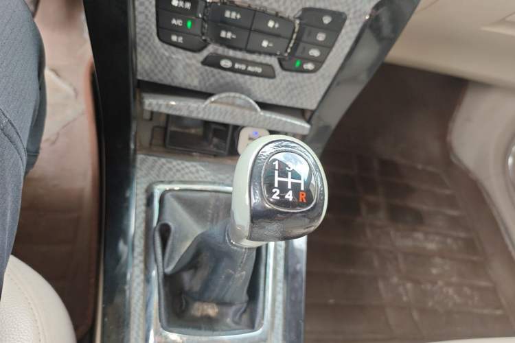 Used BYD Surui 2012 1.5L Manual Luxury Version Gear Lever