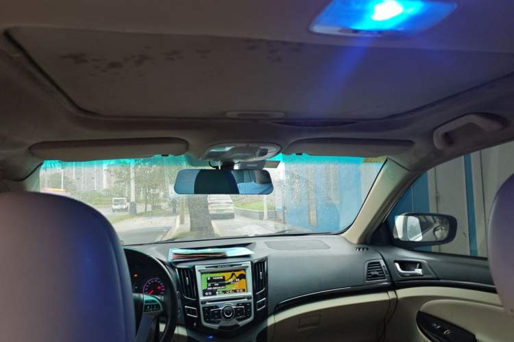 Used BYD Surui 2012 1.5L Manual Luxury Version Headliner
