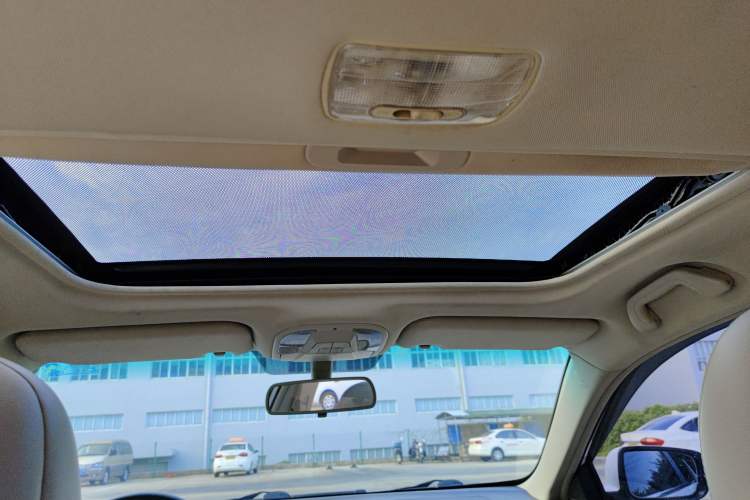 Used BYD Surui 2012 1.5L Manual Luxury Version Headliner