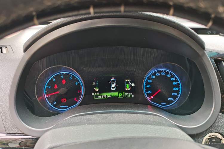 Used BYD Surui 2012 1.5TID Automatic Luxury Version Instrument Cluster