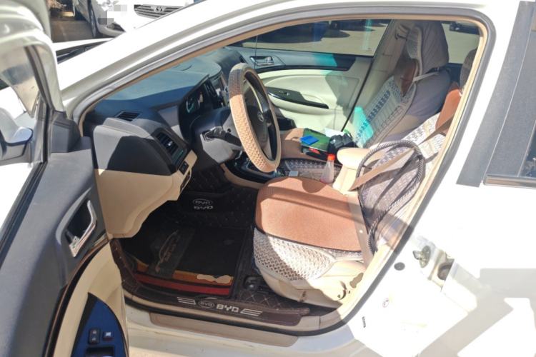 Used BYD Surui 2012 1.5TID Automatic Luxury Version Left Front Seat