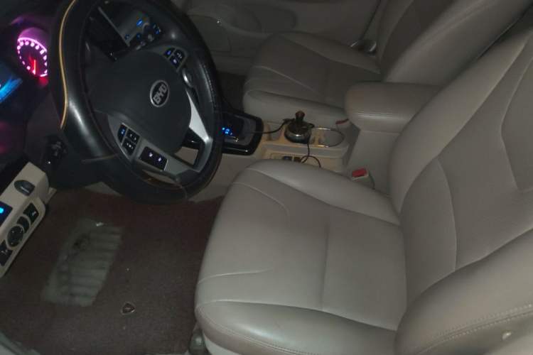 Used BYD Surui 2012 1.5TID Automatic Luxury Version Left Front Seat