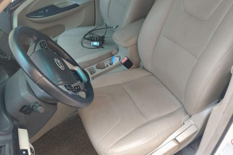 Used BYD Surui 2012 1.5TID Automatic Luxury Version Left Front Seat