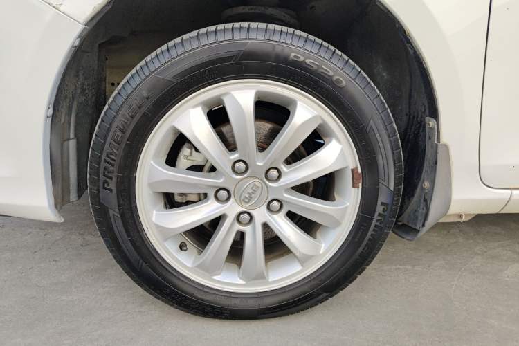Used BYD Surui 2012 1.5L Manual Luxury Version Left Front Wheel Hub