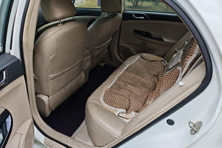 Used BYD Surui 2012 1.5TID Automatic Luxury Version Left Rear Seat