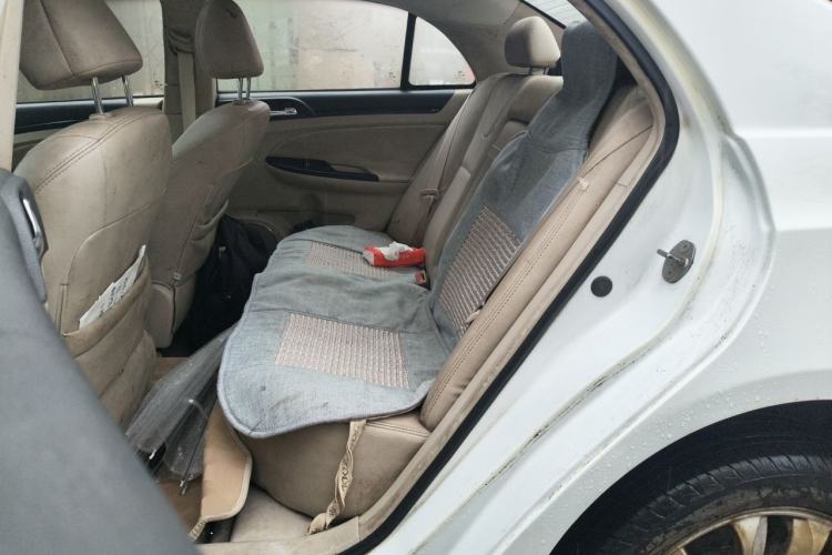 Used BYD Surui 2012 1.5TI Manual Luxury Version Left Rear Seat
