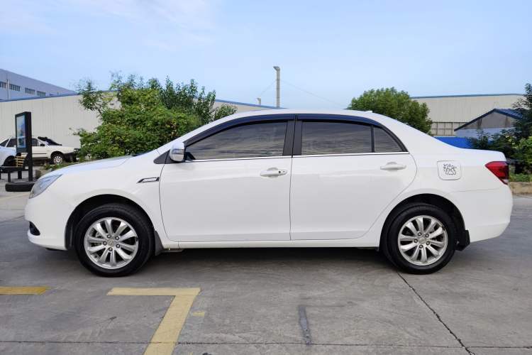 Used BYD Surui 2012 1.5L Manual Luxury Version Left Side