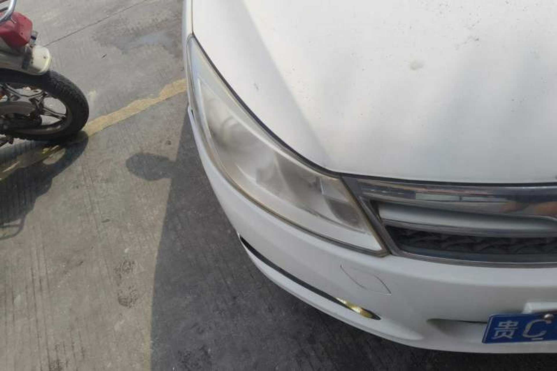 Used BYD Surui 2012 1.5L Manual Comfort Edition Right Front Headlight