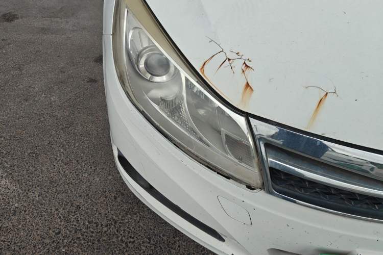 Used BYD Surui 2012 1.5L Manual Luxury Version Right Front Headlight