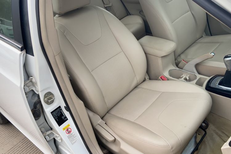 Used BYD Surui 2012 1.5L Manual Luxury Version Right Front Seat