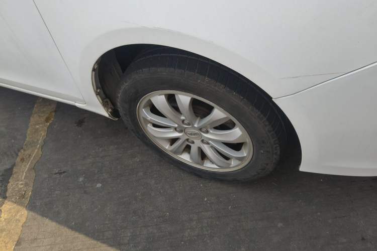 Used BYD Surui 2012 1.5L Manual Comfort Edition Right Front Wheel Hub
