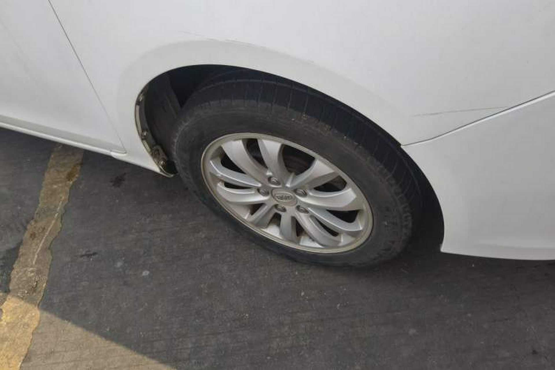 Used BYD Surui 2012 1.5L Manual Comfort Edition Right Front Wheel Hub
