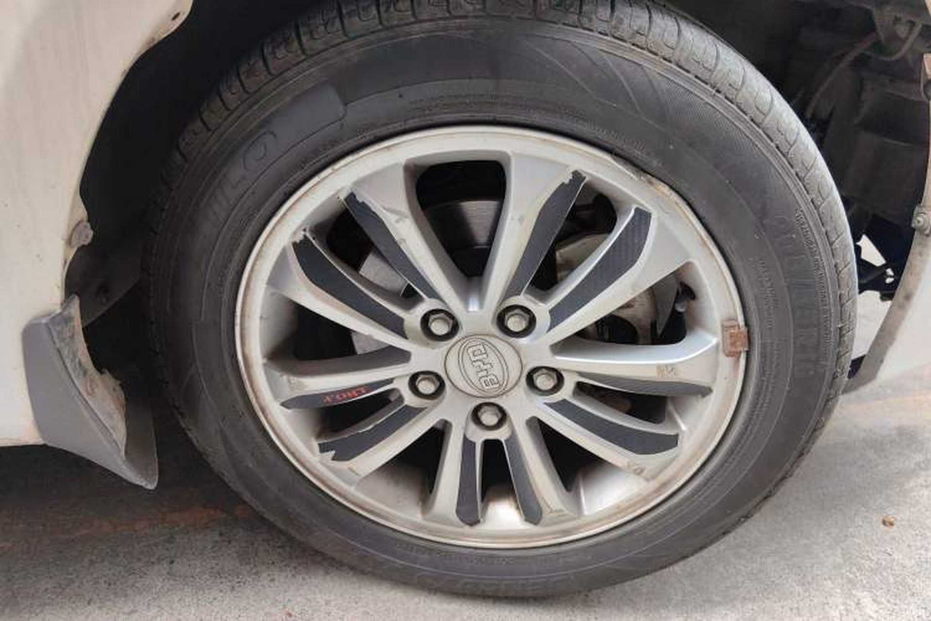 Used BYD Surui 2012 1.5L Manual Luxury Version Right Front Wheel Hub