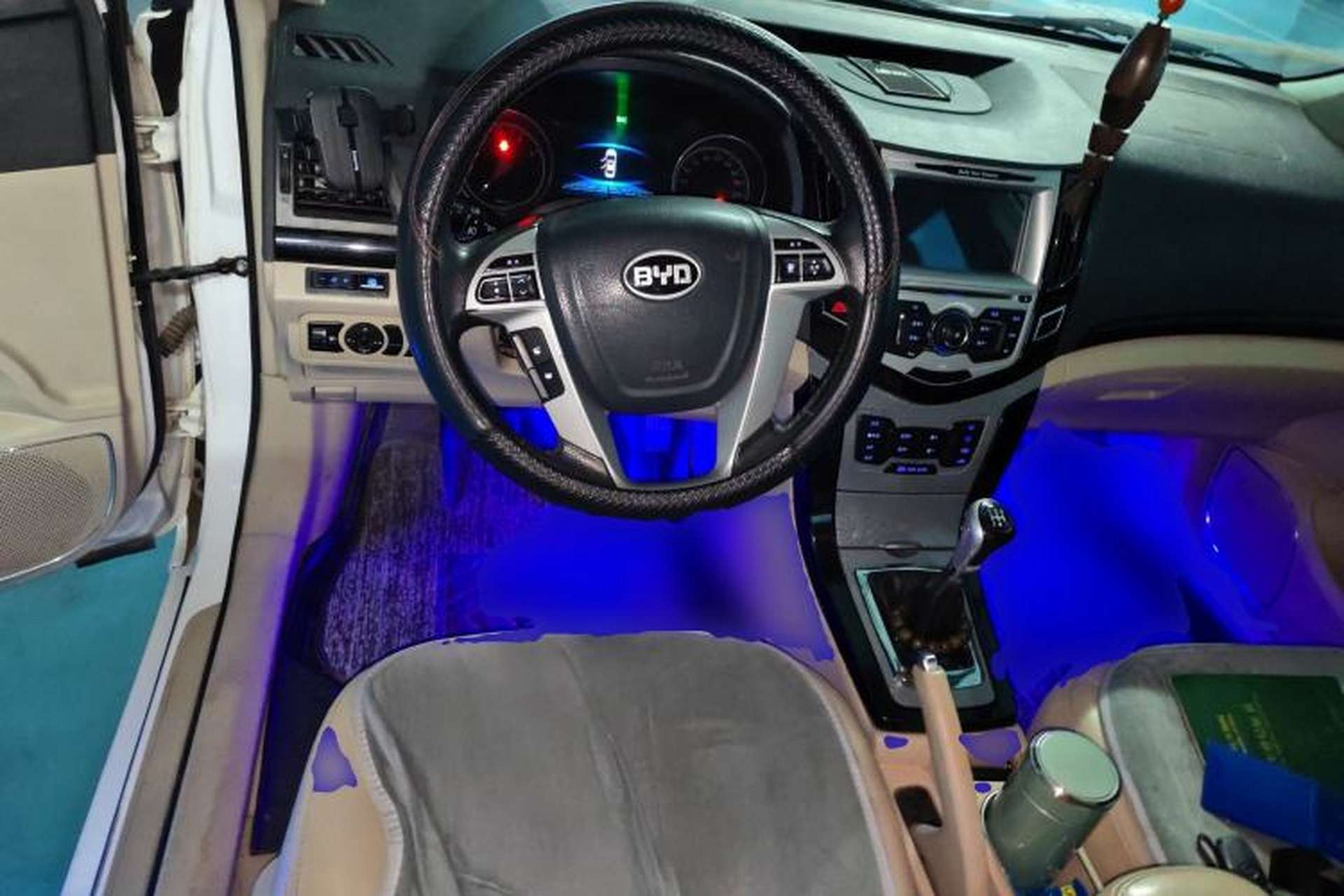 Used BYD Surui 2012 1.5L Manual Luxury Version Steering Wheel