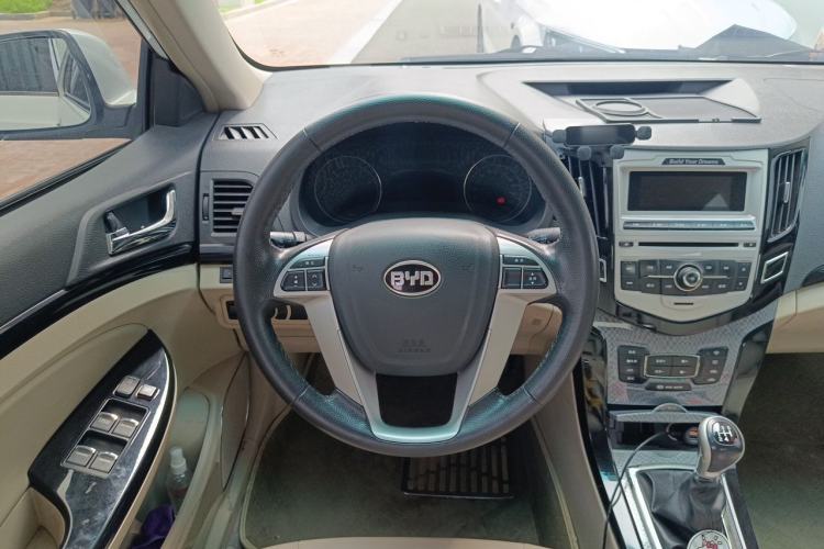 Used BYD Surui 2012 1.5L Manual Comfort Edition Steering Wheel