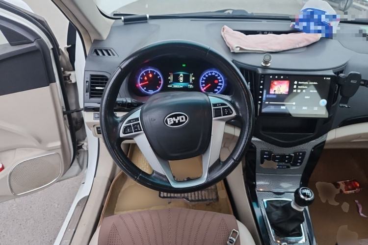 Used BYD Surui 2012 1.5TI Manual Comfort Version Steering Wheel