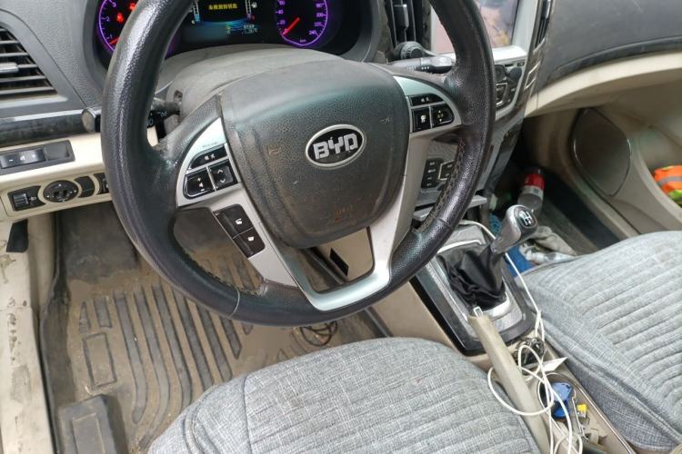 Used BYD Surui 2012 1.5L Manual Luxury Version Steering Wheel