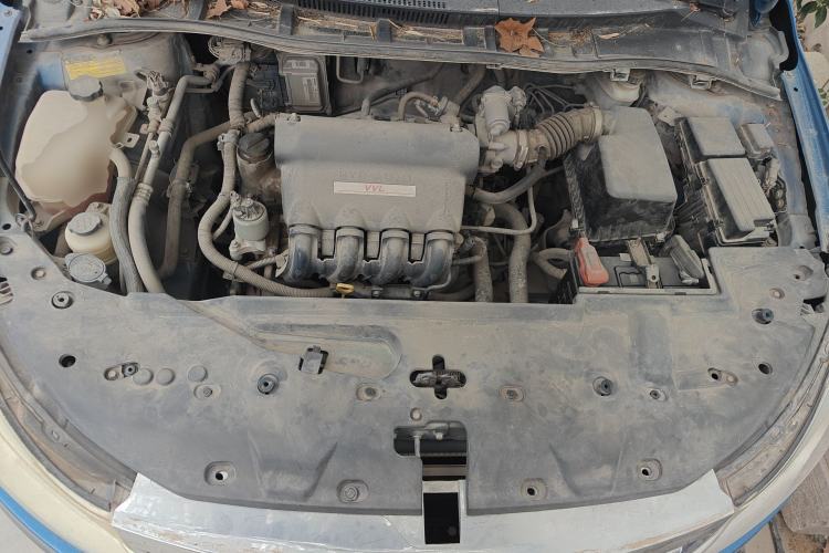 Used BYD Surui 2012 1.5L Manual Luxury Version Engine Bay