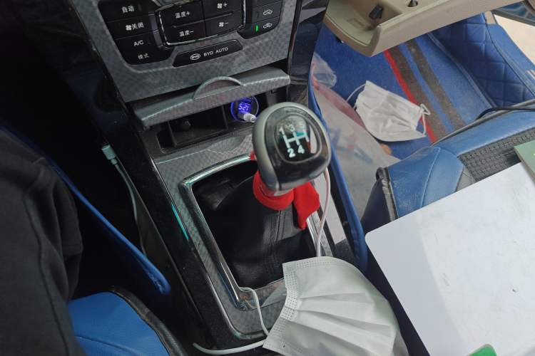 Used BYD Surui 2012 1.5L Manual Luxury Version Gear Lever
