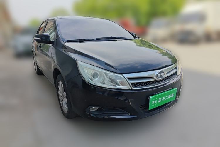 Used BYD Surui 2013 1.5L Manual Luxury Model Front Right 45 Deg